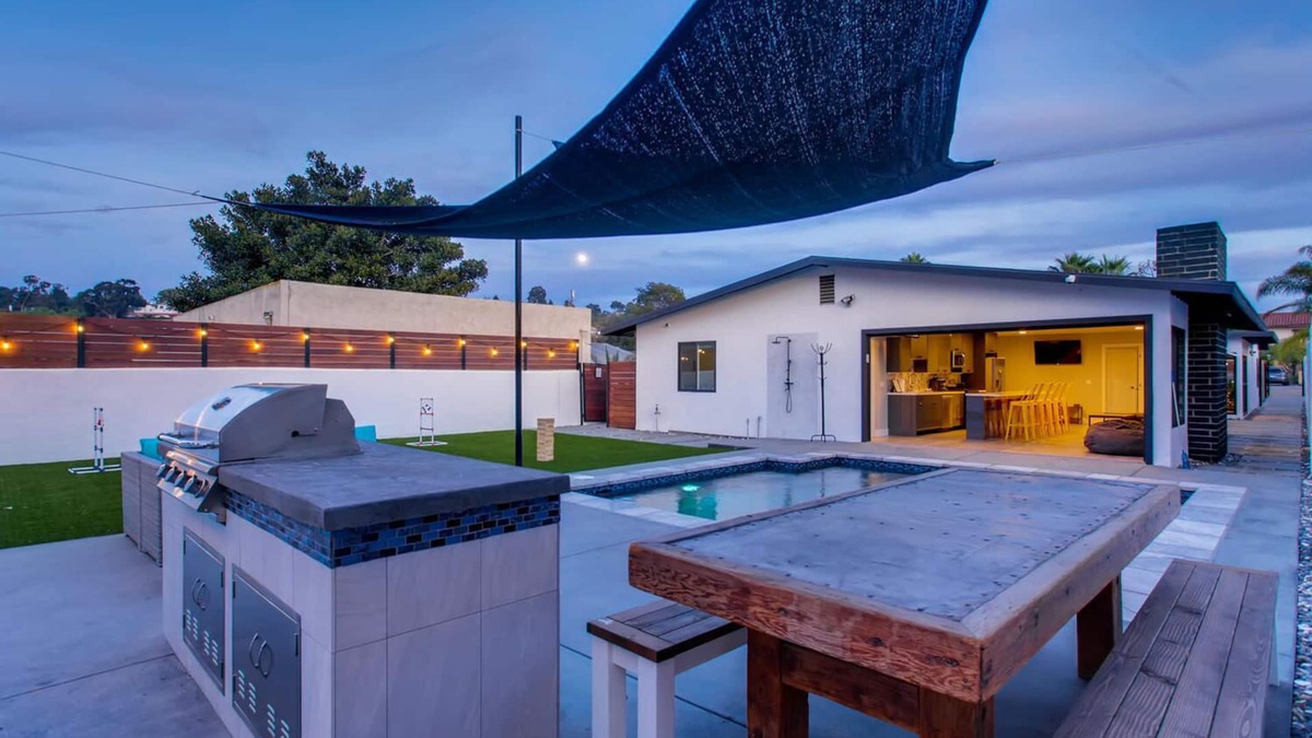 Old Town House | Heart & Soul of San Diego W/heated pool NEAR ALL.