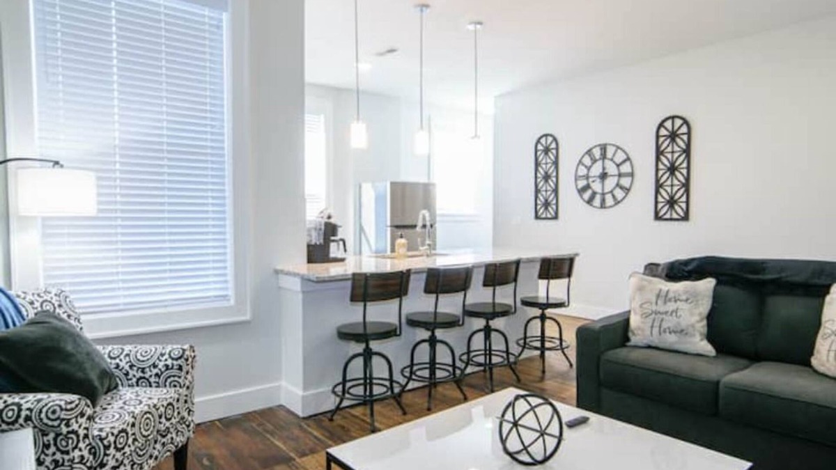 Hamilton Apartment | HeartofHamilton Family Stay-Ham,Spooky Nook,Miami