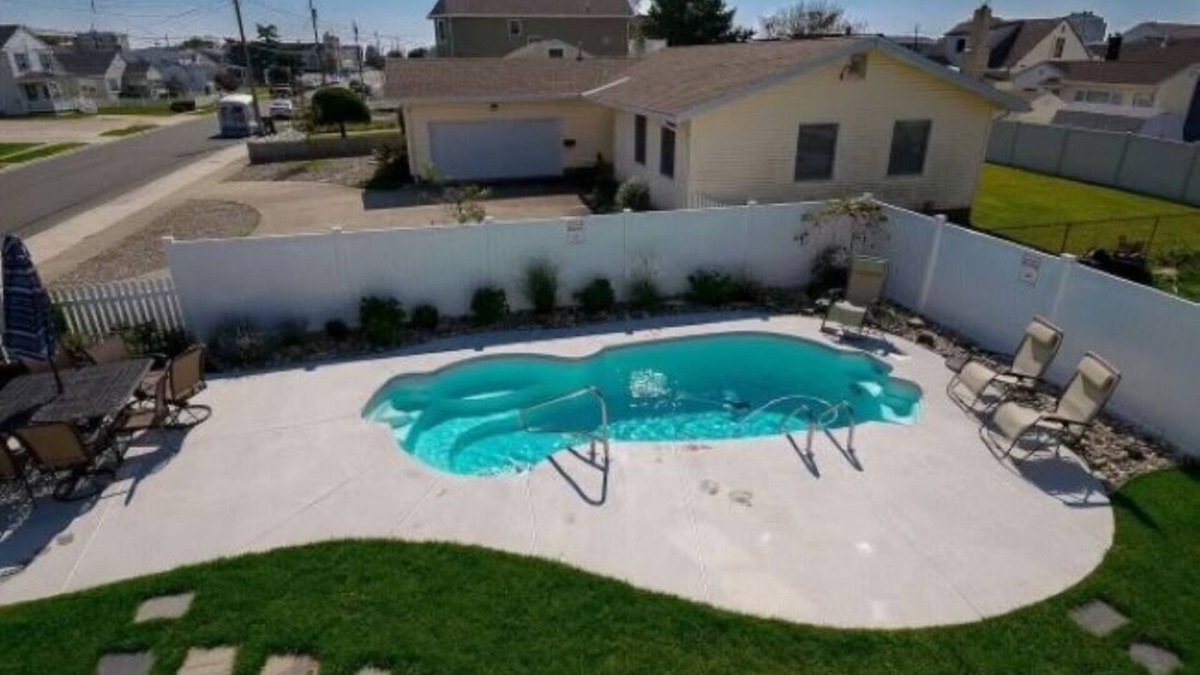 Brigantine House | HEATED IN-GROUND POOL, 7 LARGE BEDROOMS, WALK TO BEACH, 5 MILES TO AC