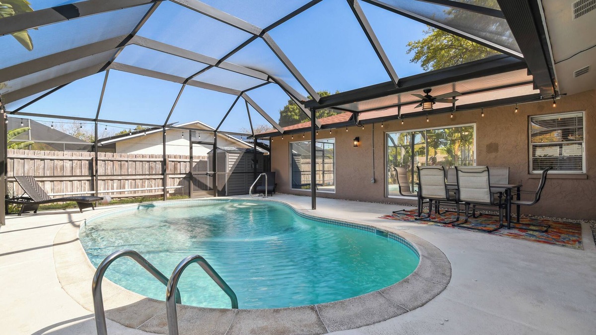 Palm Harbor House | Heated pool. 3-bedroom house in Palm Harbor