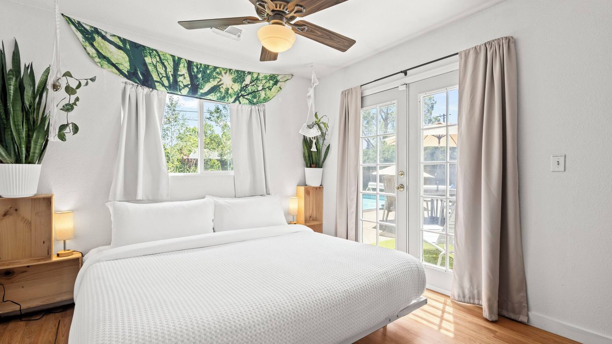 University Hills House | Heated Pool | BBQ | Cabana | Gardens