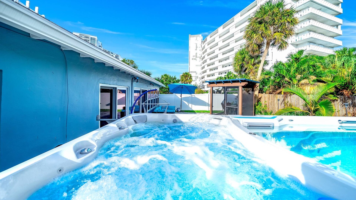 Lauderdale Beach House | Heated Pool+Hot Tub! Walk To Beach & Shops!