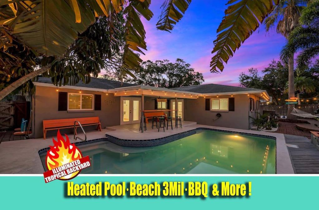 Largo Villa | Heated Pool House: Beach 3Miles · Bar · BBQ & GYM!