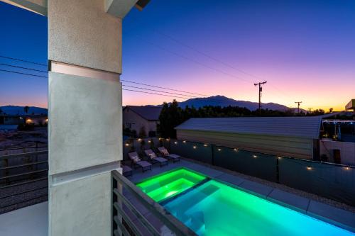 B-Bar-H Ranch House | Heated Pool, Jacuzzi, Pickleball, Movie Theater, Sauna - Spacious 4BR