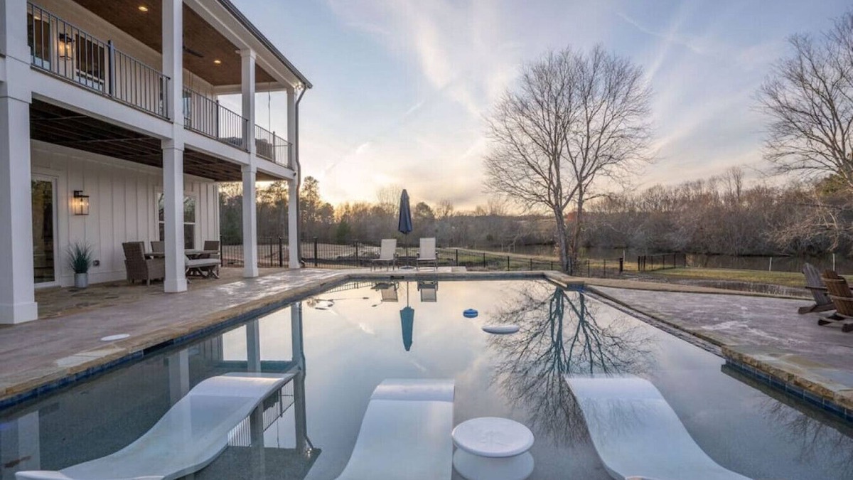 Lake Oconee House | Heated Pool, Private Lake Views, Dock, Kayaks, SUP