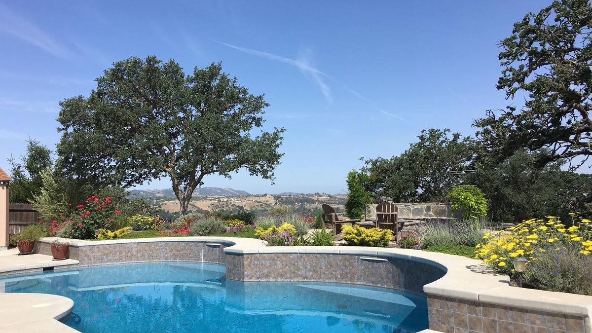 Paso Robles House | HEATED POOL-SPA- LARGE FIRE PIT-OUTDOOR KITCHEN-AWESOME VIEWS!
