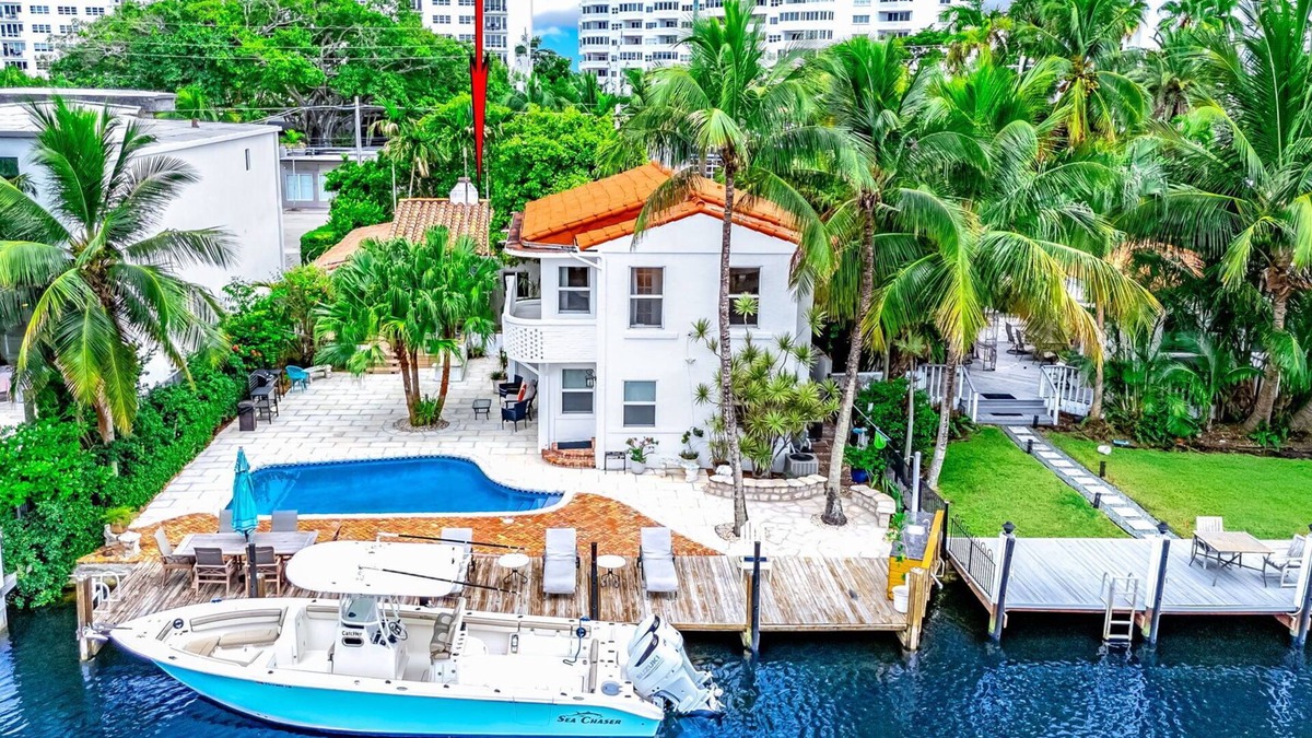 Seven Isles House | Heated Pool & Waterfront! Las Olas+Walk To Beach!