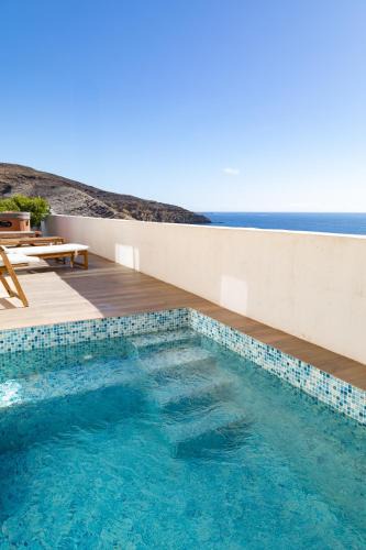 Arenas del Mar House | Heated Salt Pool, Jacuzzi & Seaside Spa Villa in MEDANO