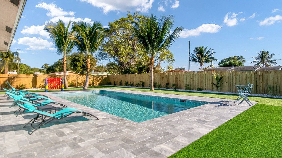 Delray Beach House | 🏝️⭐️HEATED SALT WATER POOL HOME~🌊Delray Beach home 3 blocks from Atlantic Ave!