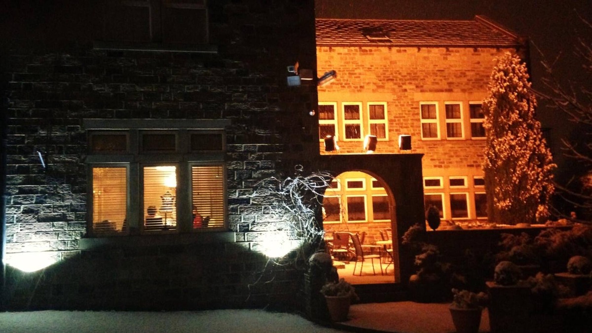 Dewsbury Hotel | Heath Cottage Hotel