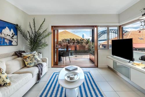 Kirribilli Apartment | Heatherbrae Ii - Stunning Harbour Bridge Views!