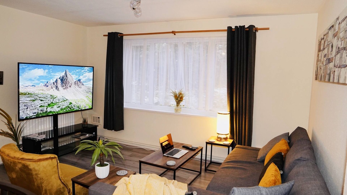 Runnymede Hotel | Heathrow Stays The Magna Carta Windsor