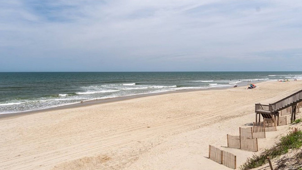 Whalehead Beach House | Heavenly Anchor J10839 - Oceanfront Private Pool w Beach Access - 2 Rec Rooms!