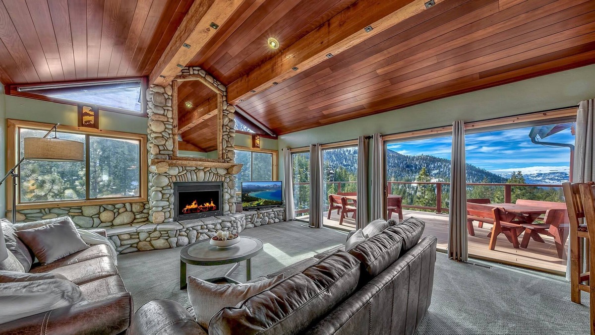 Tahoe Village House | Heavenly Ski Lodge with lake views - only 1 minute to Boulder Lodge chairlift!