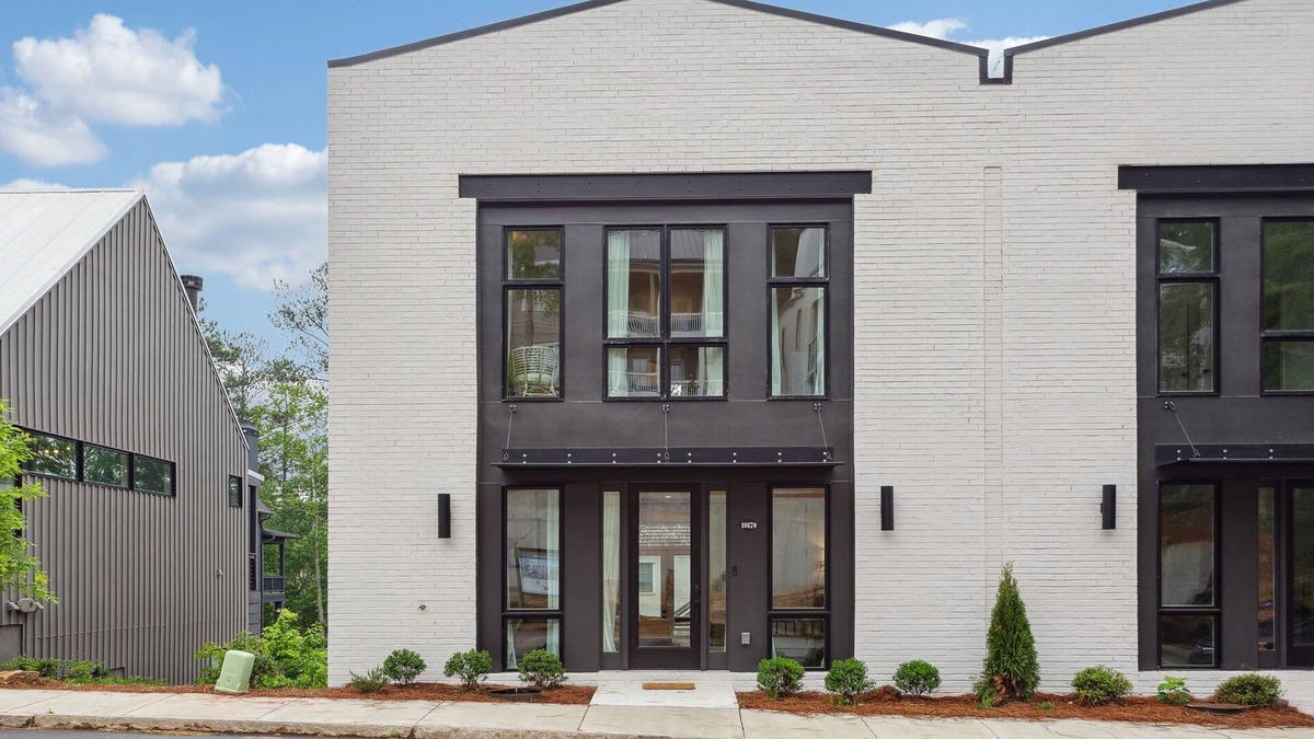 Palmetto House | Heavens Dew - Beautiful 3-bedroom townhome w/gameroom in the Serenbe Community