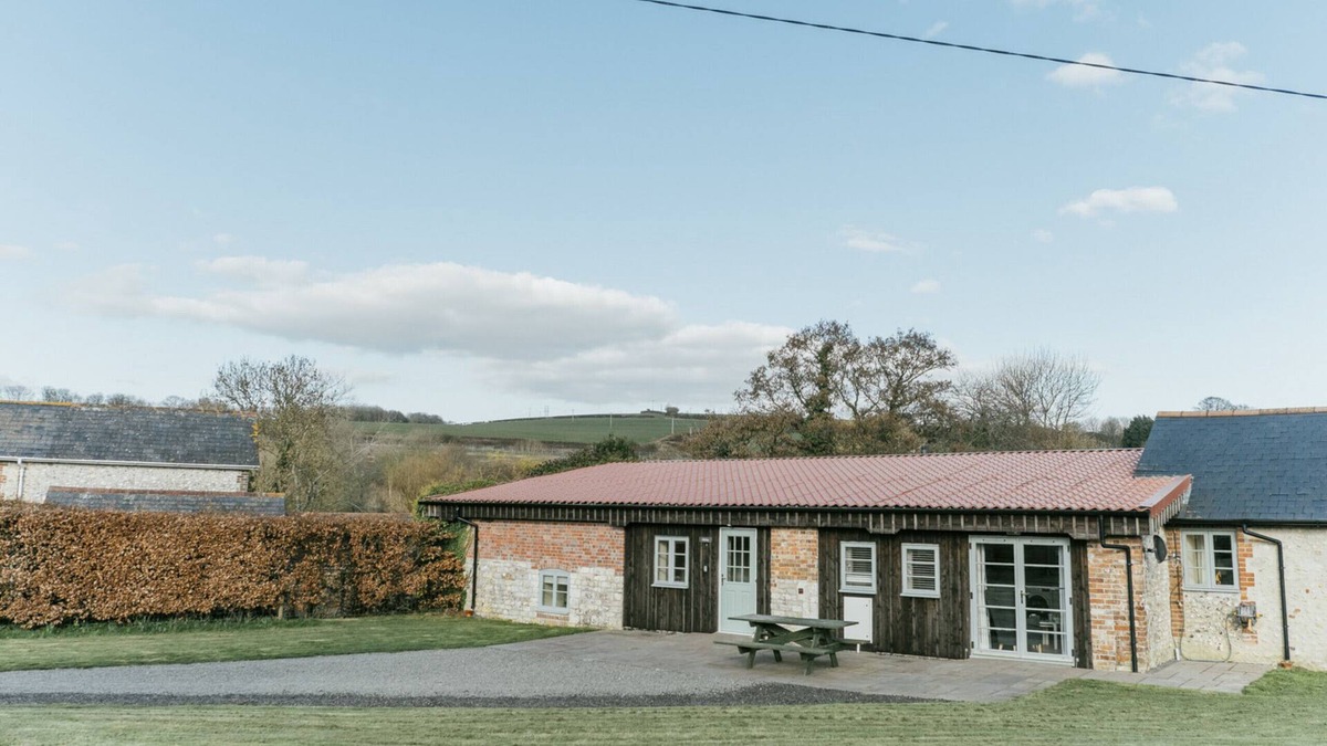 Maiden Newton Cottage | Hebe Cottage - Luxury rural cottage with disabled access
