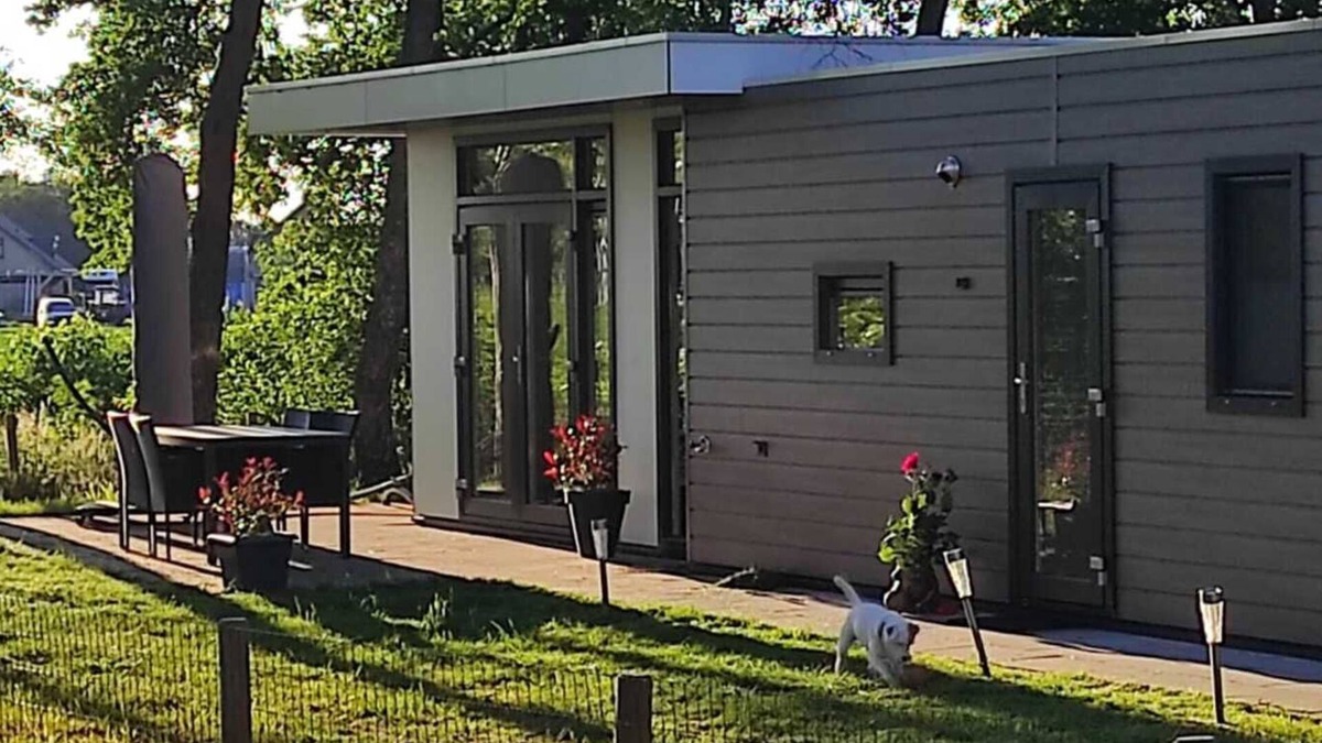 Municipality of Hellendoorn Ski Chalet | Heerlijk hondenhuis in de natuur. Mooi wandel/fietsgebied vlakbij Avonturenpark