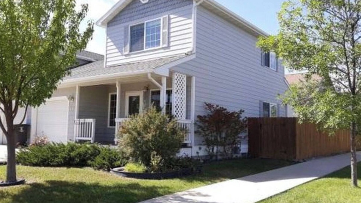 Helena House | Helena Townhouse next to Skelton Park (Dog and kid friendly)