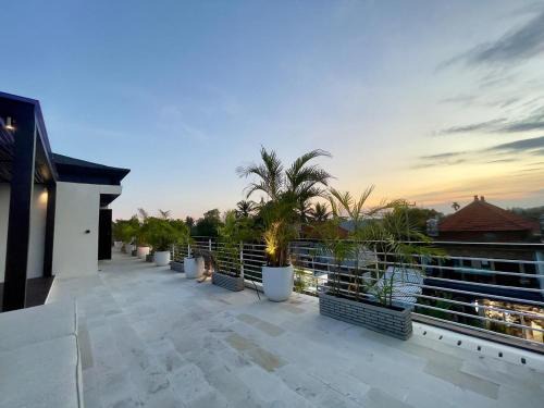 Ubud City-Centre Villa | Helene's House - 5 Bedrooms Villa in Jl Bisma, Central Ubud