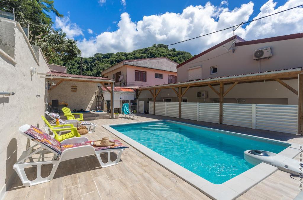 Saint-Pierre Apartment | Heliconia - Appt avec piscine partagée