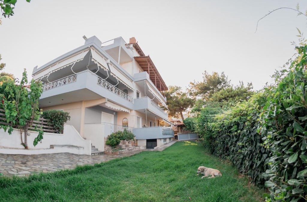 Spata-Artemida House | Helios Residence