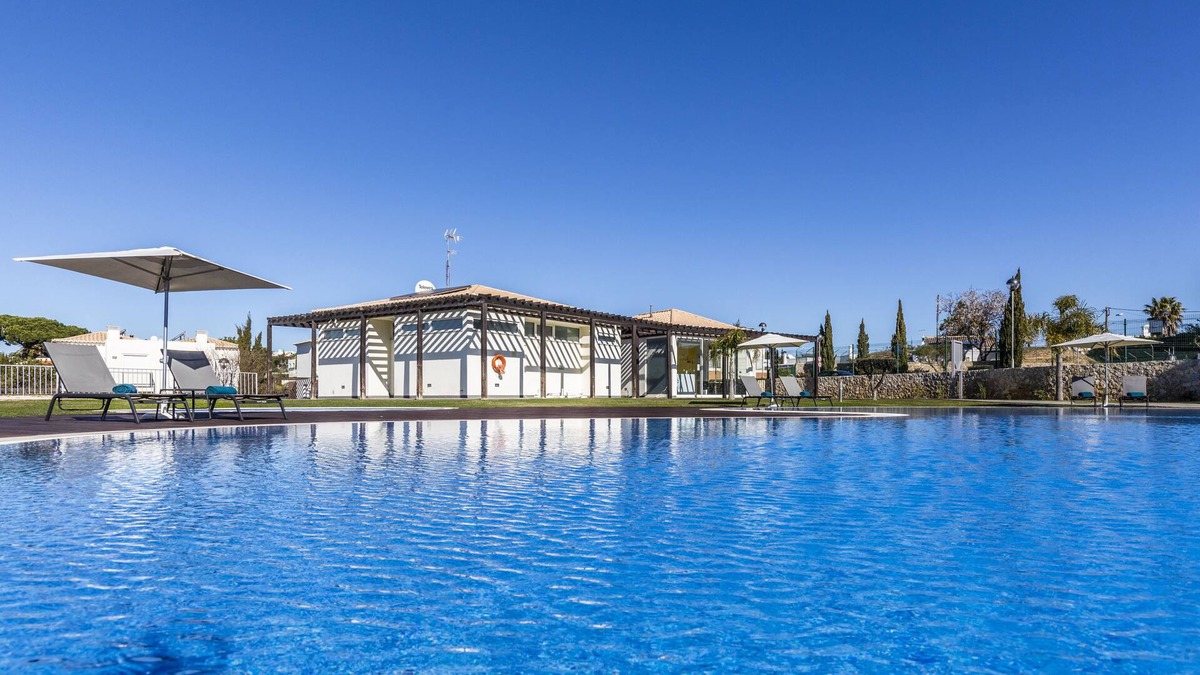Carvoeiro Hotel | Hello Villas Algarve