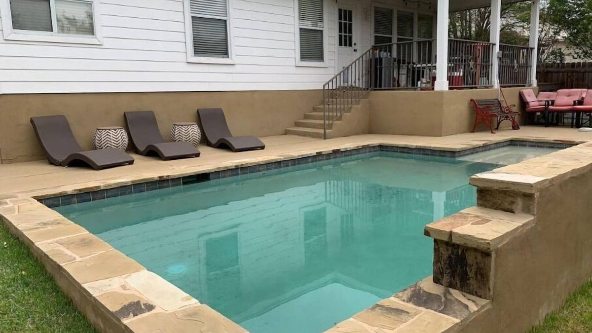San Antonio House | Helotes Pool House Perfect for Entertaining