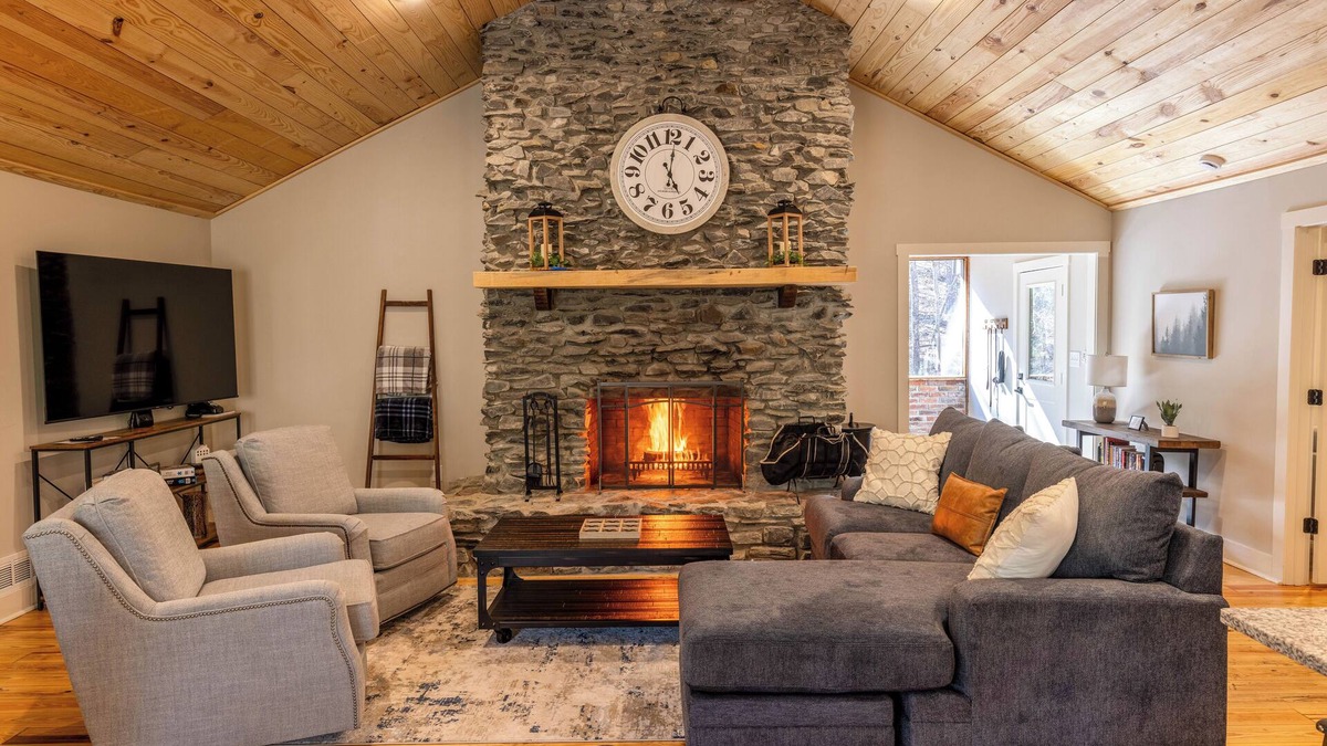 Ellijay Cabin | Hemlock Hideaway - Georgia Mountains