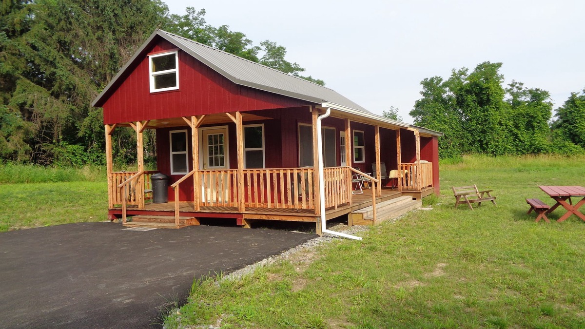 Livonia Cabin | Hemlock Hill Cabin- Quiet ad Relaxing