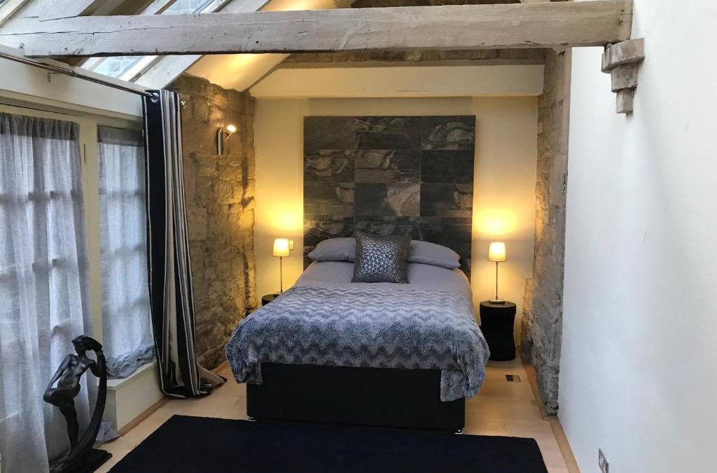 Dinnington Bed & Breakfast | Hemples Lodge