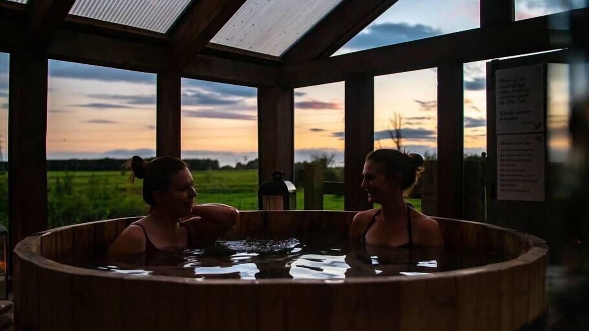 Scunthorpe Other | Hen Party House Sleeping 13: Private Spa & Catering