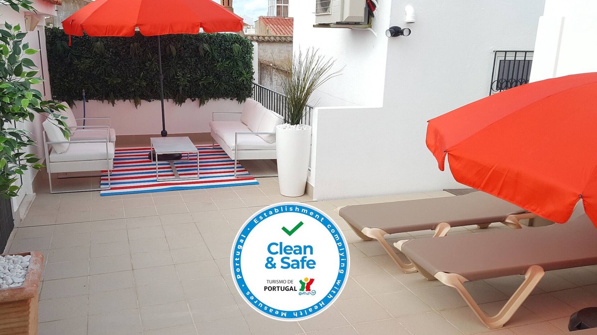 Lagos City Center Apartment | HENRI'S APARTMENTS, City Center, Apt. 2 - The best in Lagos!