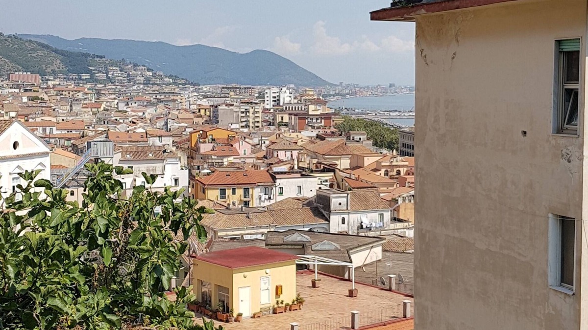 Historical Downtown Salerno Apartment | Henry's Guest House in the heart of the Historic Center of Salerno