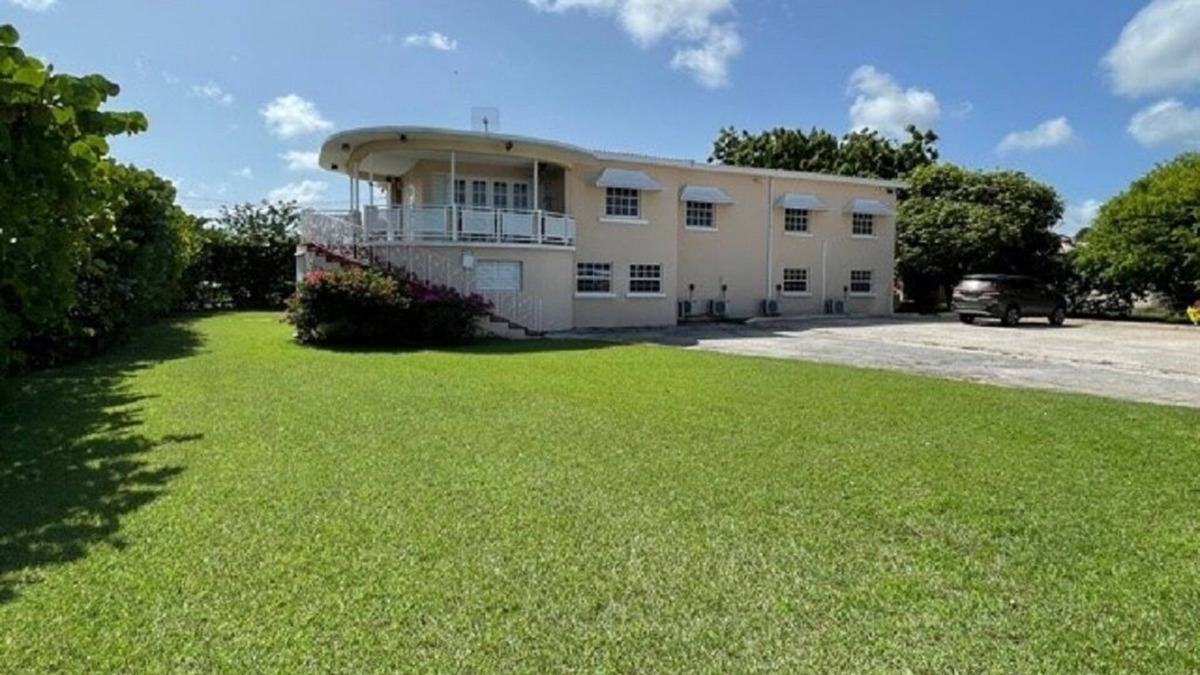Oistins House | Here is where the sun, fun and relaxation begins