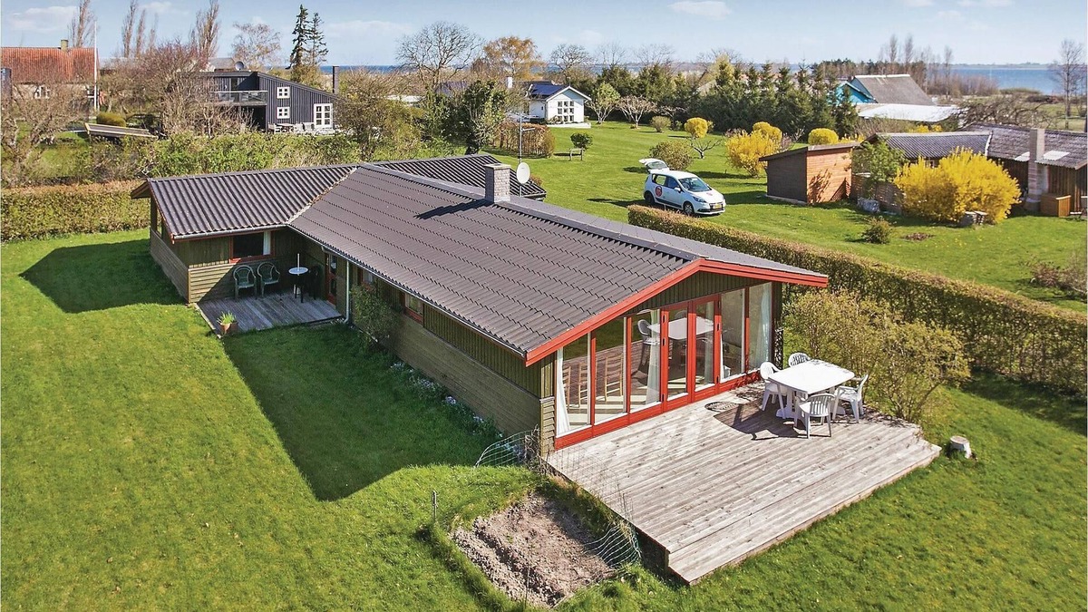Fej House | Here you can enjoy the beautiful nature on Fejø.