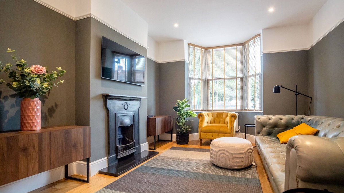 Hereford House | HEREFORD – Clifton Villa: Stylish Home Near Centre, Sleeps 6