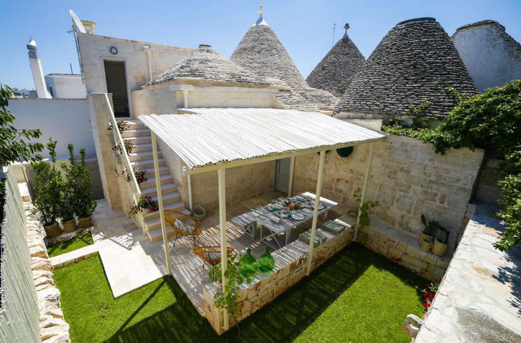 The Trulli of Alberobello House | Hermanas Relais - trulli luxury