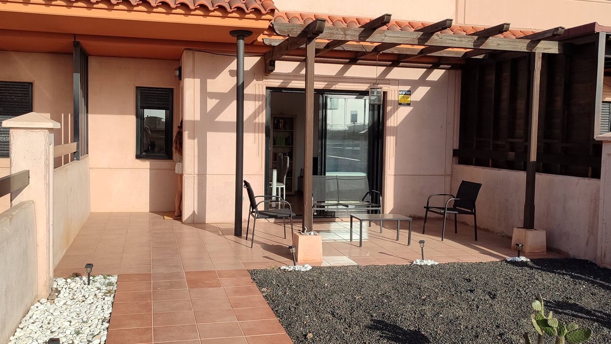 La Oliva House | Hermosa Villa a dos Minutos de las Mejores Olas de la Isla