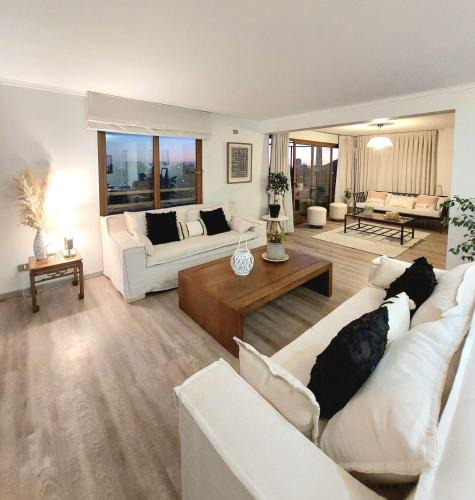 Santiago Apartment | Hermoso depto en las Condes Parque Arauco, 10 personas