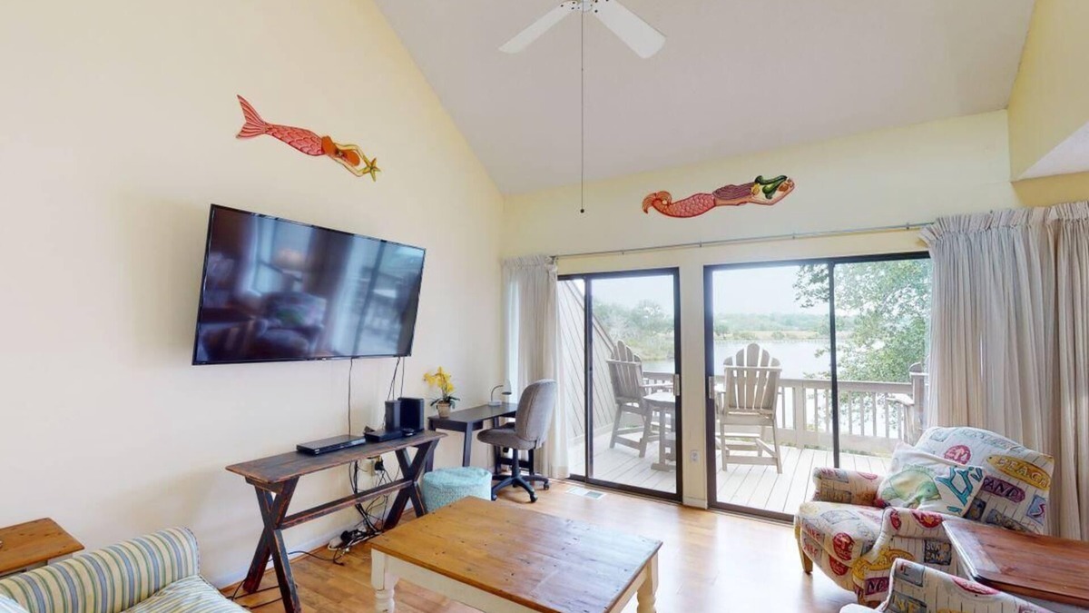 Pawleys Island Villa | Heron Marsh Escape Split Level Villa Lake Views