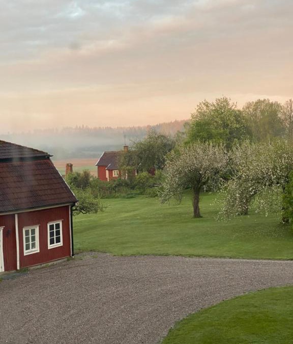 Malmkoping Villa | Herrgårdsflygel mitt i Sörmland
