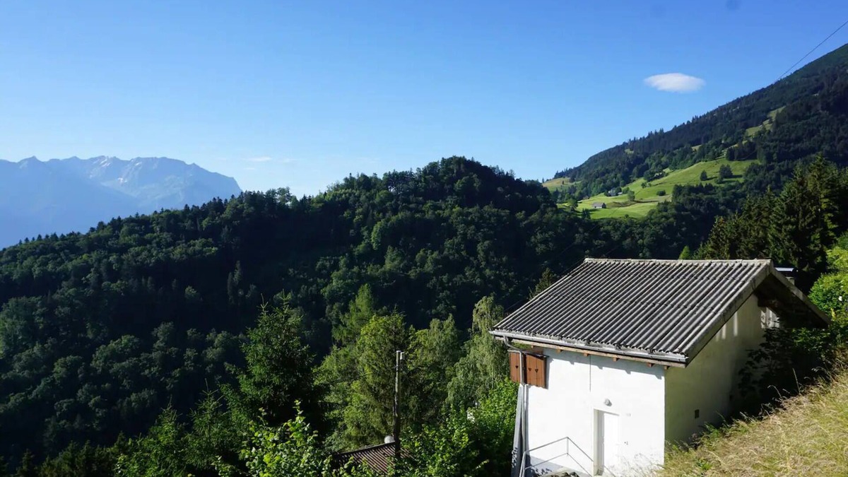 Sevelen Ski Chalet | ❤HERZLI-CHALET❤ Cinema - outdoor bathtub - summit view for the whole family