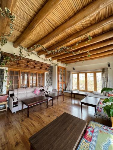 Leh House | Heschuk Guest House