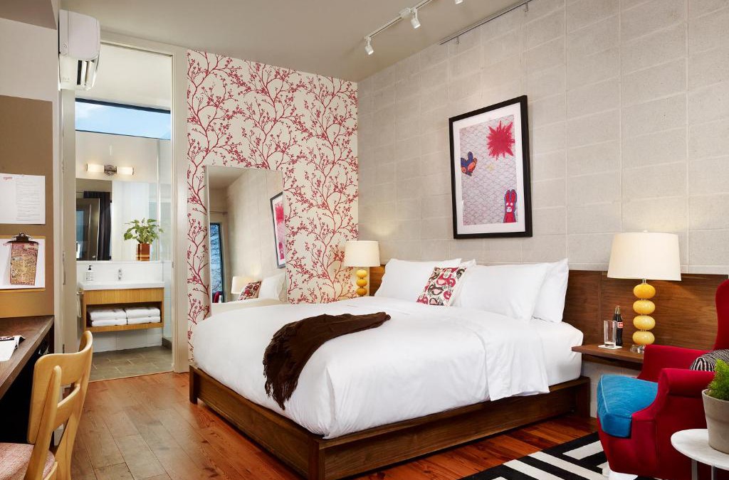 East Cesar Chavez Hotel | Heywood Hotel