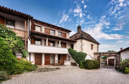 Sezana Apartment | Hiša Orel (Orel House)