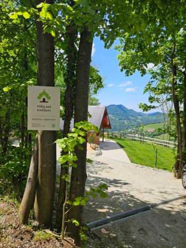 Zagorje ob Savi Apartment | Hiška pod krošnjami