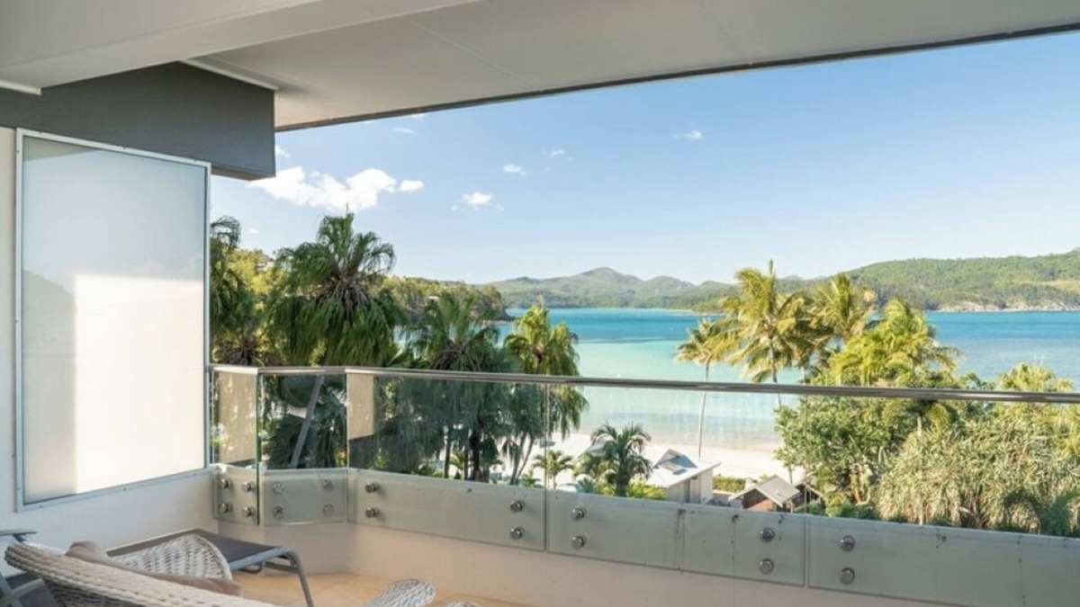 Hamilton Island Apartment | Hibiscus Lodge 201