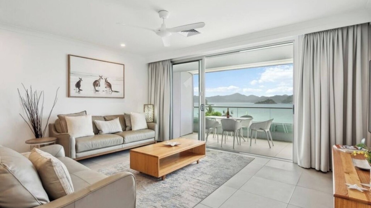 Hamilton Island Apartment | Hibiscus Lodge 206