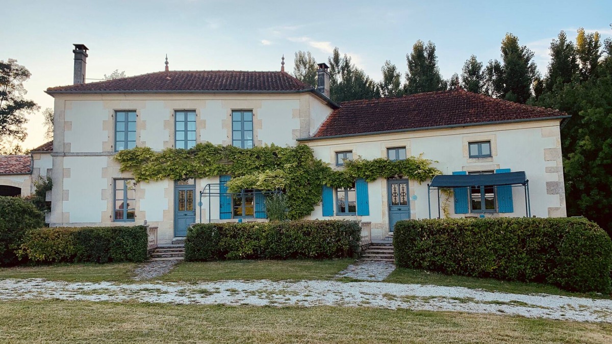 Cherves-Richemont House | Hibou - charming 2 bedroom gite with pool