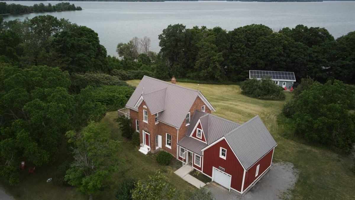 Milford House | Hicks Holme - Beach Front Victorian